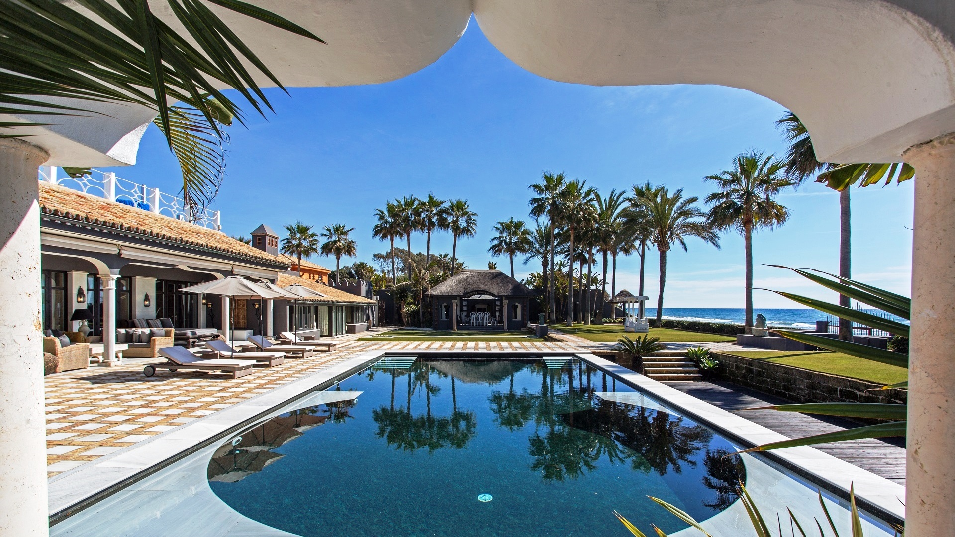 Marbella Este, Los Monteros - Marbella Unique Properties