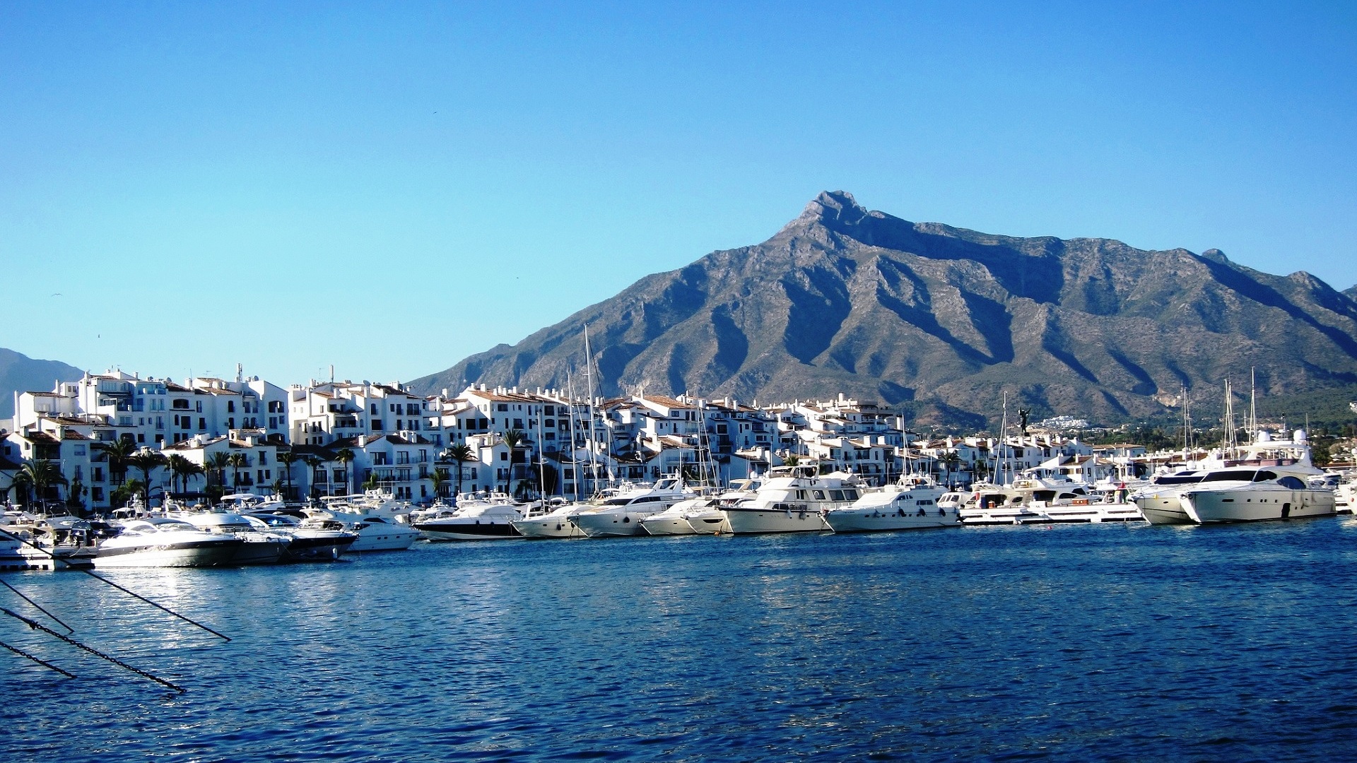 El Verano De Tu Vida – Los Complejos Residenciales Más Lujosos De Puerto Banús