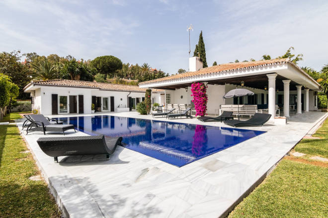 Stunning frontline golf villa in Las Brisas