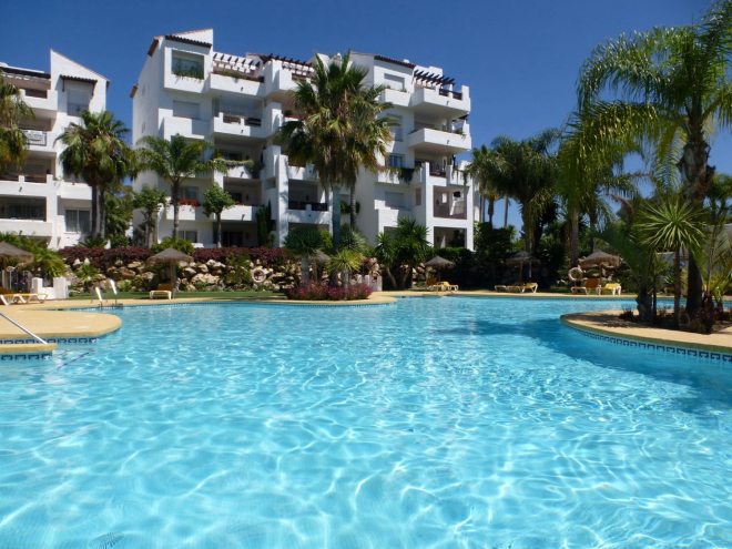 A spacious 3 bedroom apartment in Costalita, Estepona