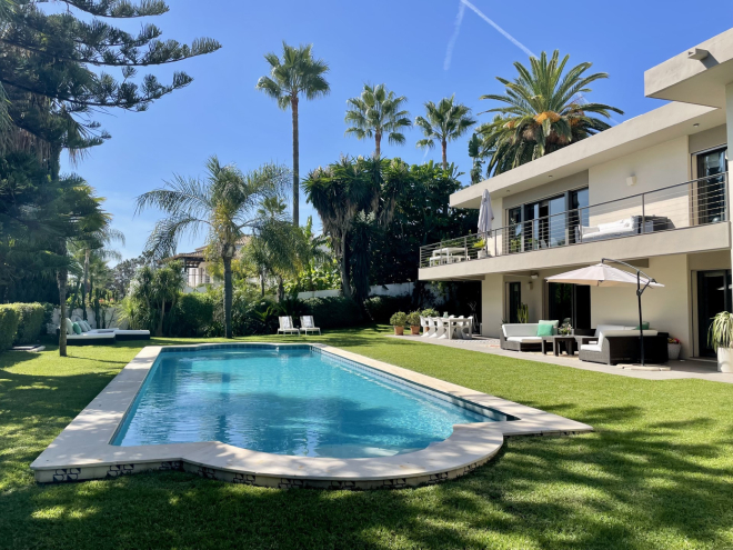 A charming 4 bedroom villa in Finca la Judía, Nueva Andalucía