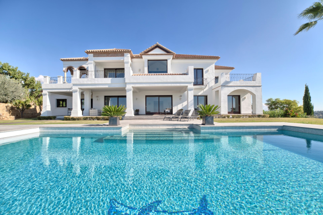 Spectacular 6-bedroom villa in Los Flamingos Golf Resort, Benahavis