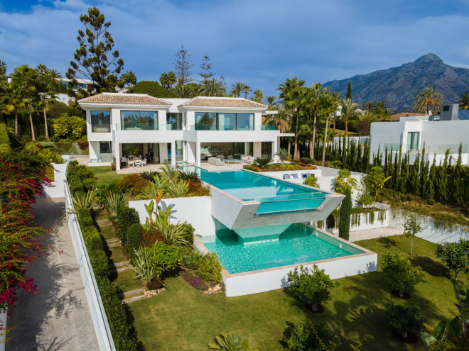 Villa de 6 habitaciones en La Cerquilla, Nueva Andalucía