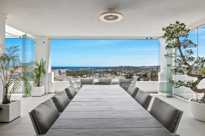 Luxury flat with sea views in 9 Lions Residences