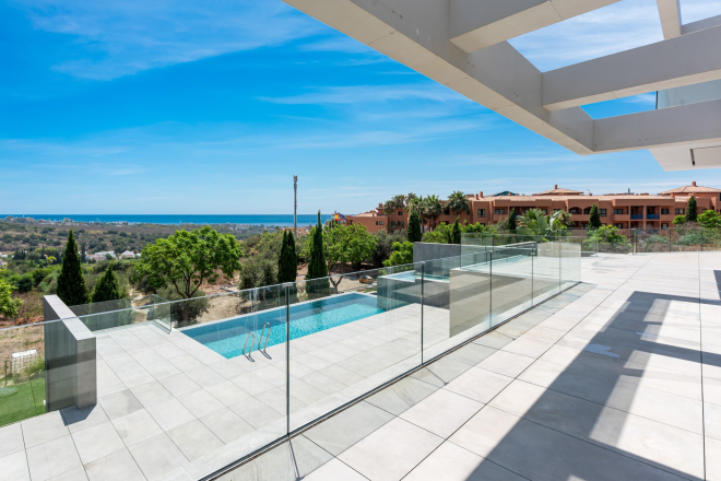 Villa de lujo de 5 dormitorios con vistas panorámicas en Los Flamingos Golf, Benahavis