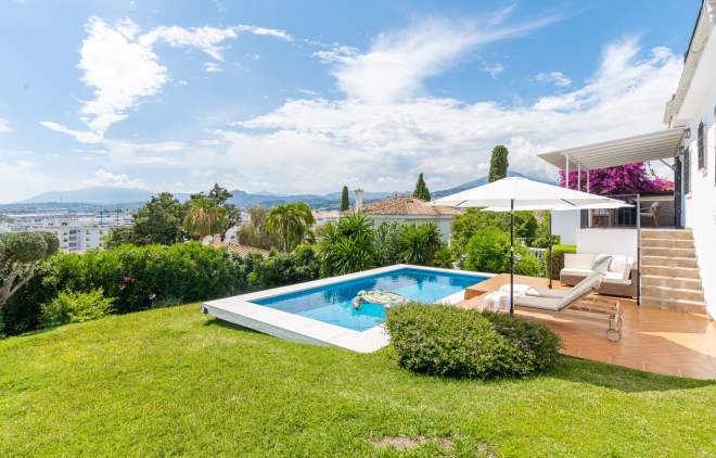 Fully refurbished Scandinavian style villa with panoramic views in Nueva Andalucia