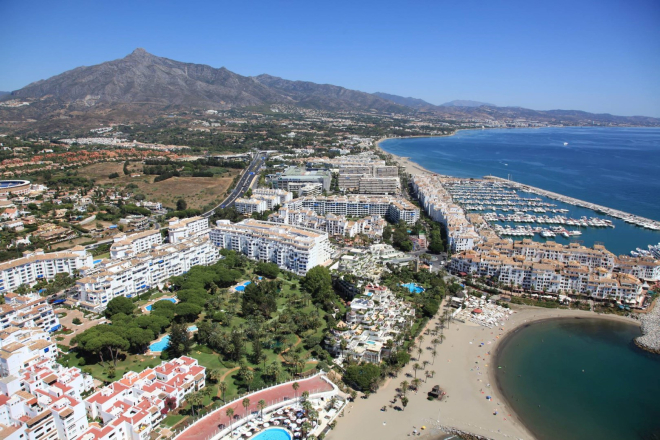 Espectacular ático cerca de Puerto Banús