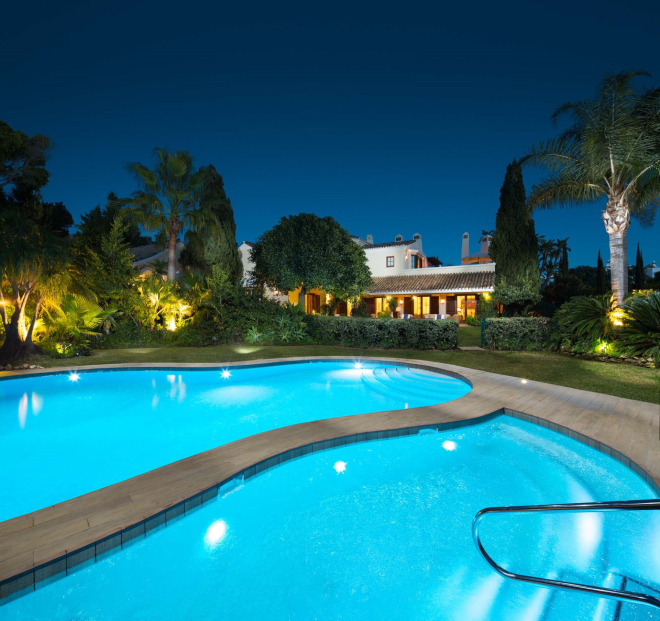 SPECTACULAR AND ELEGANT VILLA IN MARBELLA CLUB HILL