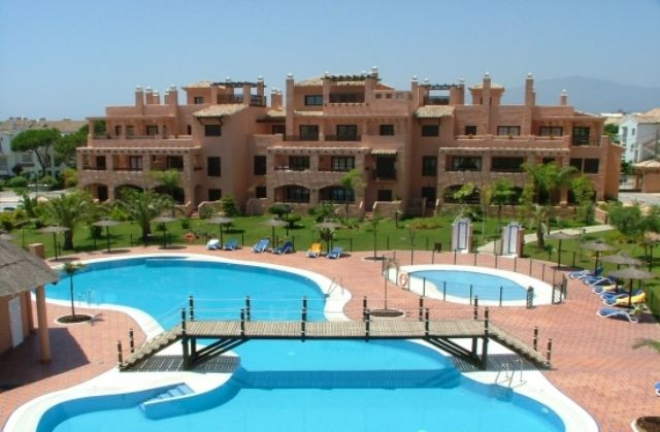 PRECIOSO APARTAMENTO EN HACIENDA DEL SOL CERCA DE MARBELLA Y DE BONITAS PLAYAS