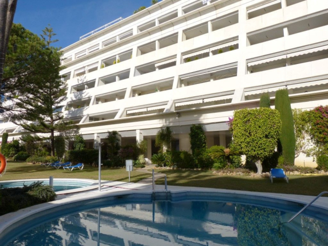 FANTASTIC SEE VIEWS APARTMENT FOR RENT IN MARBELLA CENTRE