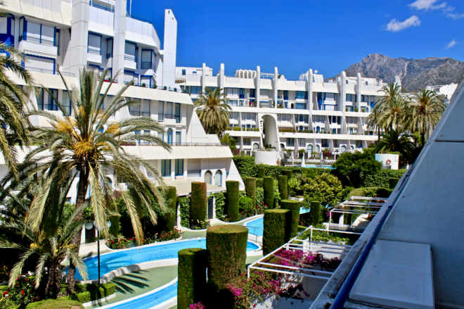 Central apartment for rent 2nd line beach in Marbella